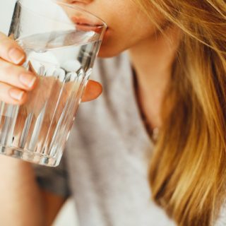 Скільки потрібно пити води, щоб схуднути?