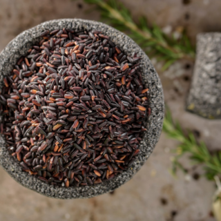 Чорний рис: користь та шкода для організму